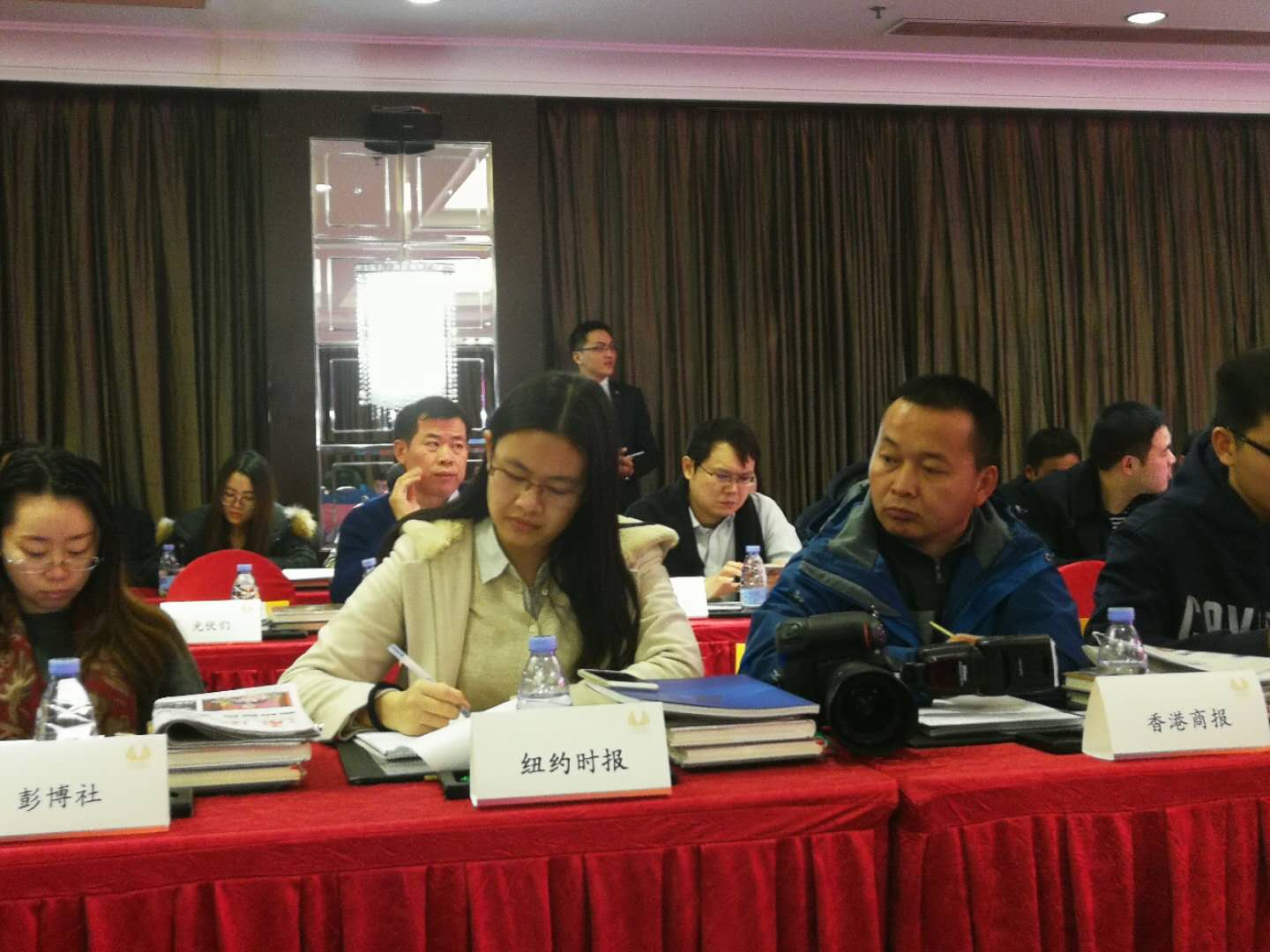 aace885bd07d943bb1c7a3281914b432