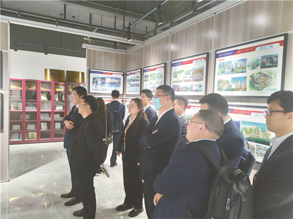 438d15d57a2070c1e6f971e8d9b1a17c