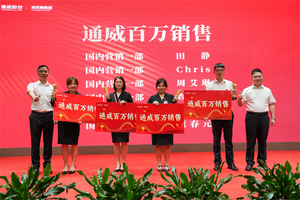 9307c5e0e8a07eed4e4e7b2ca14533ed