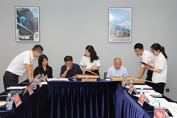 2532bb712c2afb0b8ada19d6a5560e85