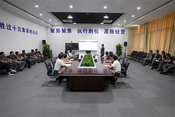 99394aeb3bd33f23bf4f5c99909d94e2