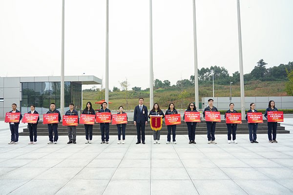 484ef365f846e36c41da76422370399f