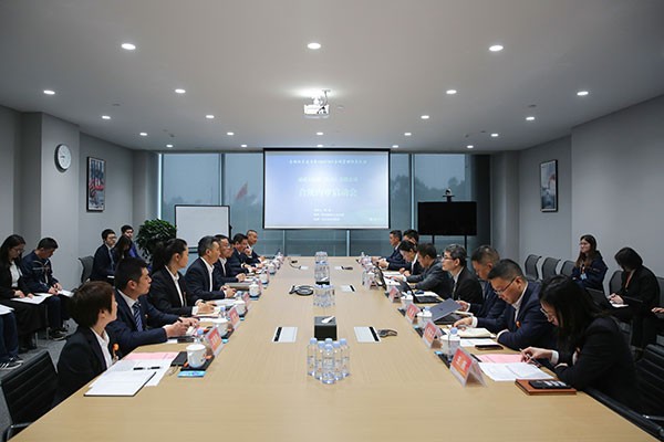 f19d79b89da0ed5bbc90343bd92f69a4