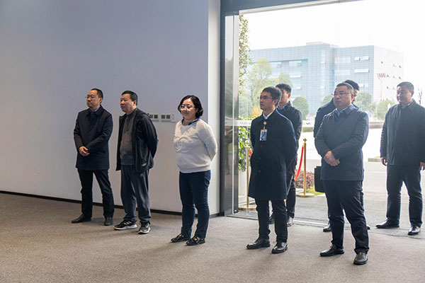 3cf58dff514e47cde6dd2a139e818dae