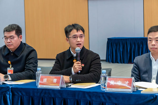 b9b5db14ec6c48a4386cd6545f38f57a