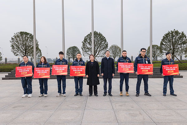 d55ae4e45fdb2a83afd4432bf95e2940