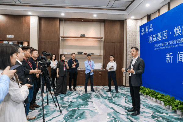 ecd2563baffffd3a662980fa9daadd7d