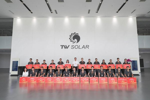 9bec3a562da6a18d041fba8b86209768