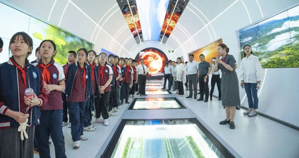 a14e01c7d1b40745f4f5b33bef54b563