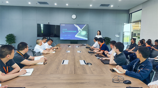 72a5bfaf8d7dc9b74199bf635e015e9b