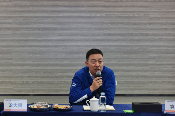 99ad9aa0ee094fff562e6b5f54715a33