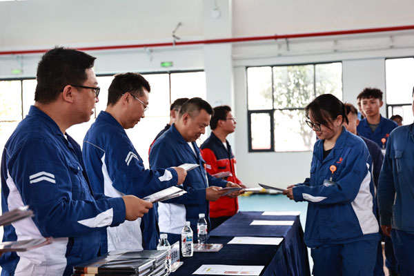 f753cc3444b4e2391d98e32a3b4fb659