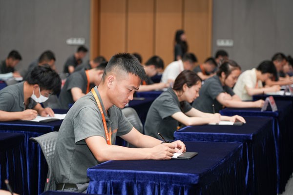 1e8d934f22f7698299af1e40b4cfc126