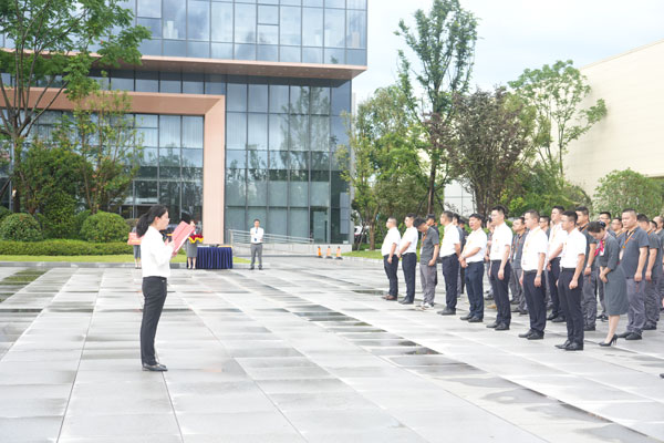 4f92d9a12ee5c43a41813c0c30b1667f