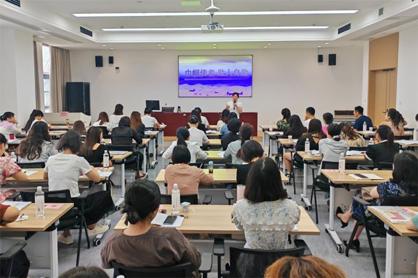 abf8806b2fed5bb90fb1bc9a8b53d718