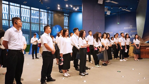 ec61bb5405e4fc7046c817b4a2a71c17