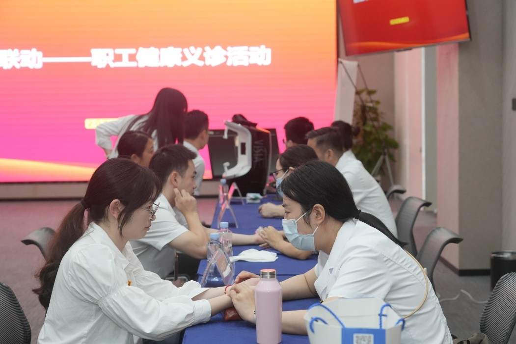 4979639cda61a405bd1c587bb76c788a