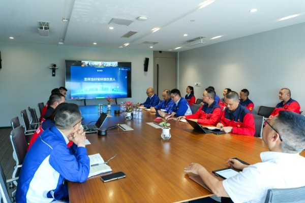 cec10b4e05e4c8ab80c541e8bbfa19d5