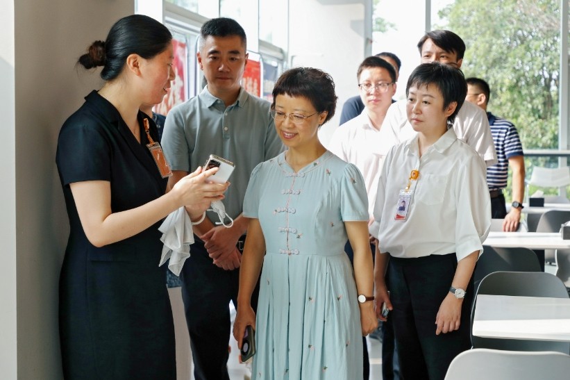 1bfdaa35d78644a33f3318b6c1951272