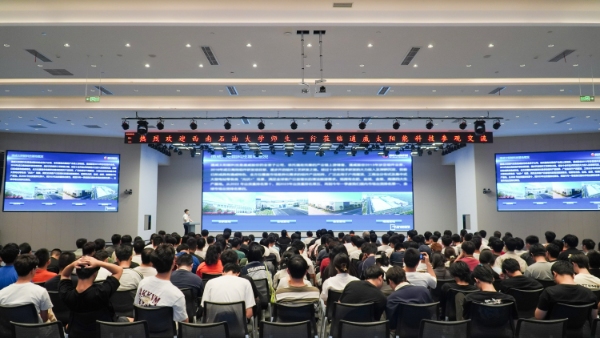 f971b81cf0eec20b2a76c2f5b032e40a