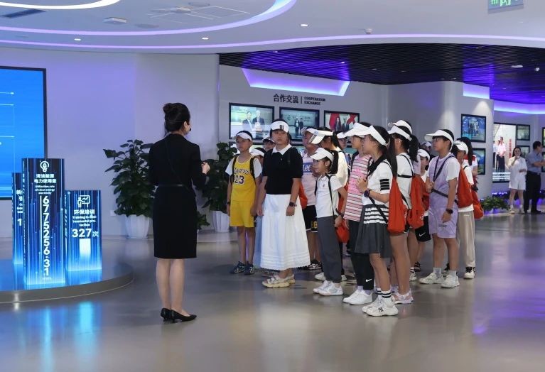 17da541843b26e9742c0b91eb3f64e03