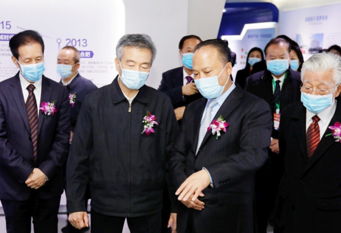 4abc4518bae6d4f617ab804f0b225e97