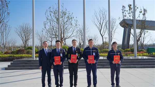 c1167fd332e71383eaf8e7a31cebdf10