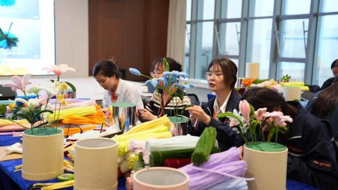 cea2b56525bb4911aa3b3dd86f268fd8