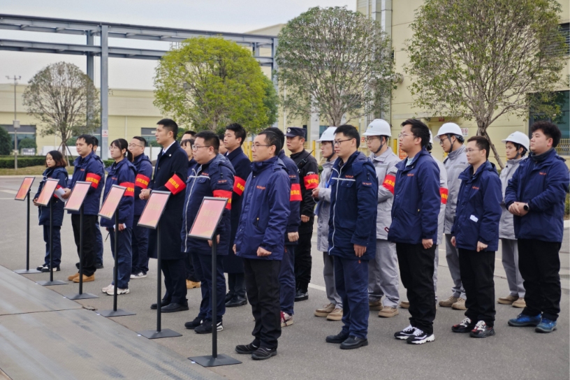 266ace13e14e3789f20d2efc14c8ad53