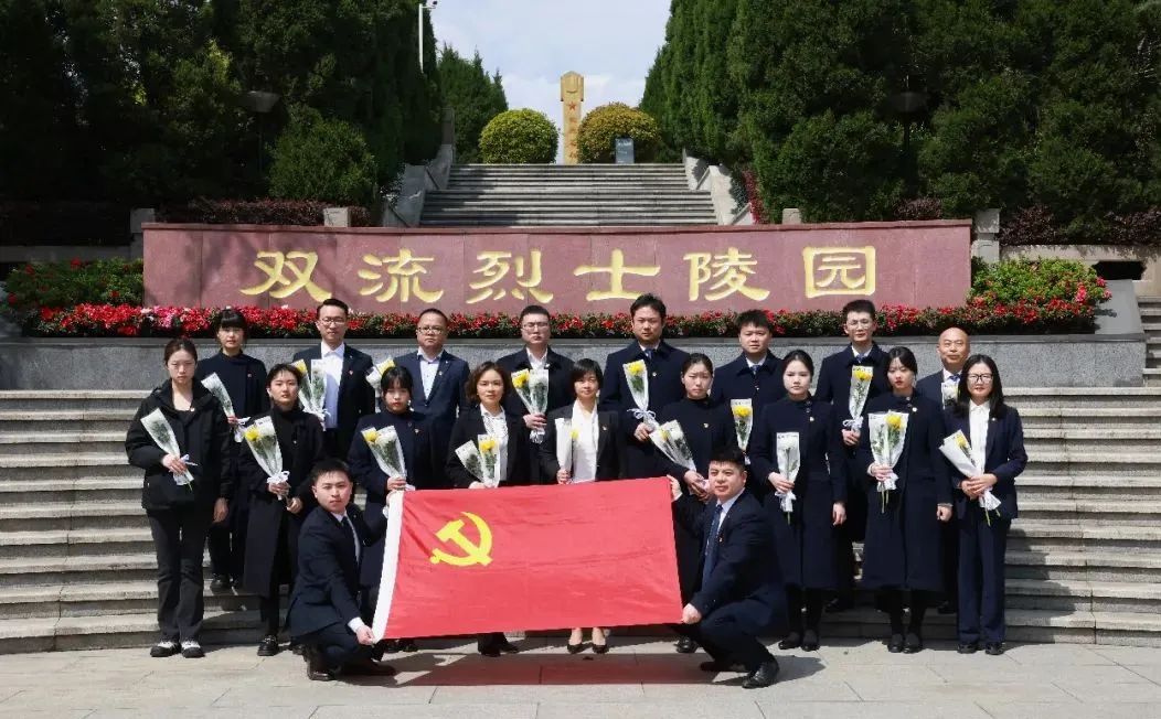 ee36dfedfef39ca64322d0ad9da5f918