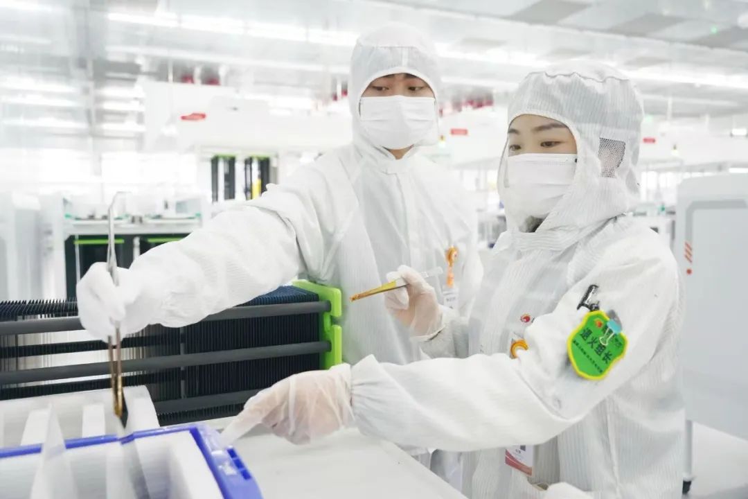 0b044b6af57e77e47823769e1684d2ac