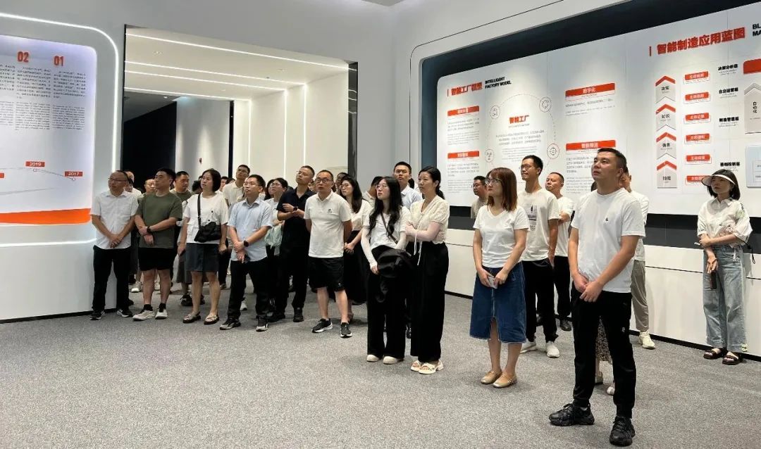 5dc583f0a13b1505c1c2033c455533f3