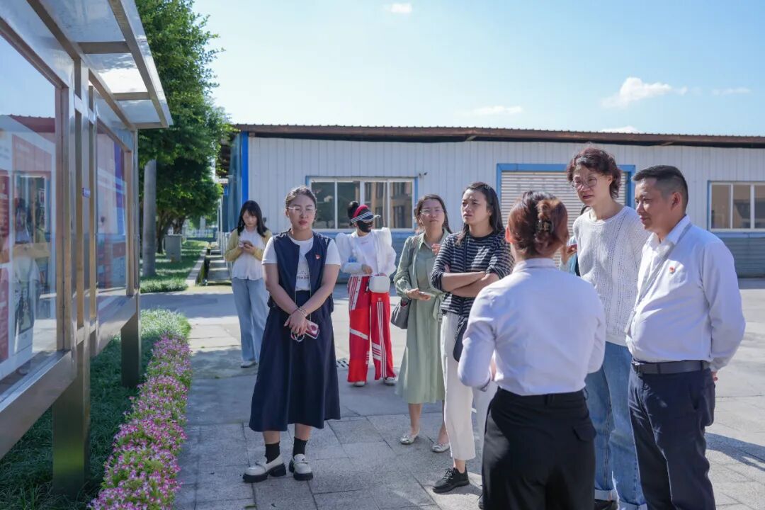 19dcbc352e57243715db0950419ab3e3