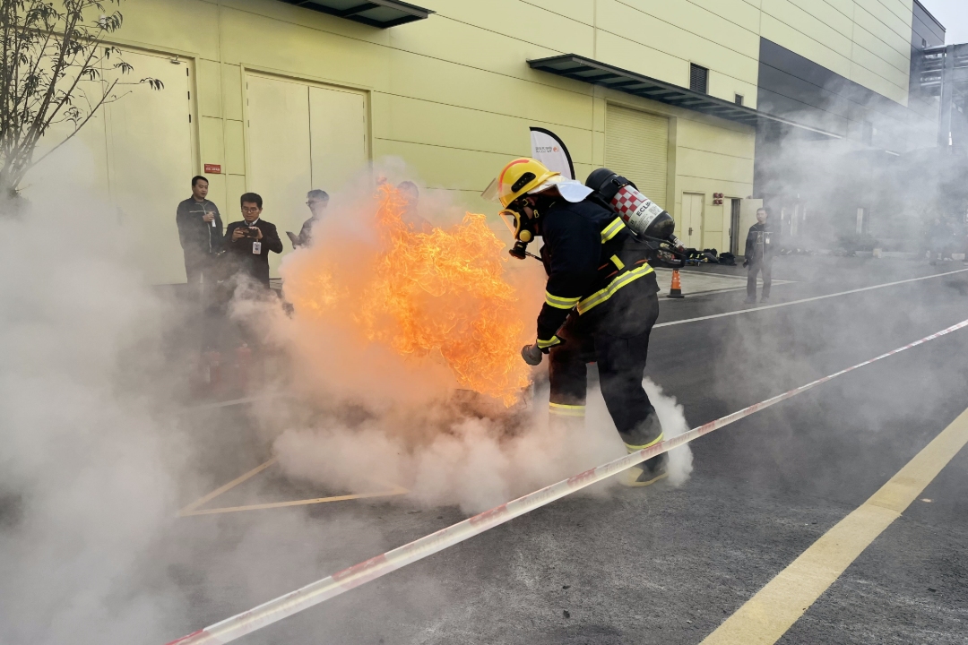 4ac01b66566d8c2cfa824f7db5bc0bc9