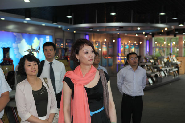 周忆女士一行旅行亚洲必赢声誉厅